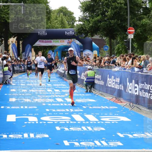 29.06.2025 - hella hamburg halbmarathon Zöllner http://msf.ph/oto/8174302 29.06.2025 10:24:51 Ziel 1241, 1271, 7142, 11678, 13872, 16361, 18740 meine-sportfotos.de