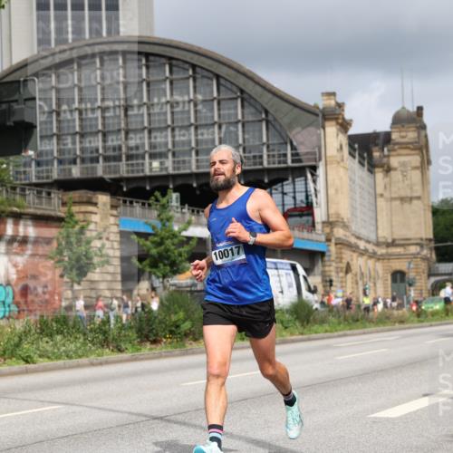 29.06.2025 - hella hamburg halbmarathon Yannick Fuchs http://msf.ph/oto/8174342 29.06.2025 10:26:09 20KM 3201, 5826, 7880, 9508, 10017, 10298, 10929, 11857, 12232, 12681, 13754, 14548, 15835, 16508, 18177, 19118 meine-sportfotos.de