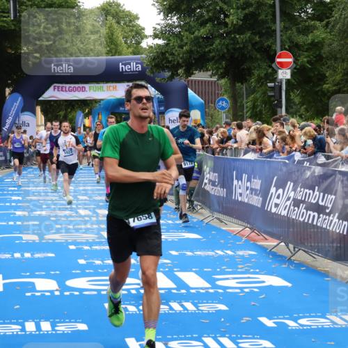 29.06.2025 - hella hamburg halbmarathon Zöllner http://msf.ph/oto/8174392 29.06.2025 10:37:13 Ziel 4860, 5923, 7482, 8362, 9178, 10190, 11423, 13972, 15178, 17137, 17658, 17726 meine-sportfotos.de