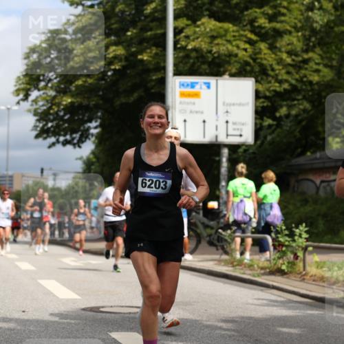 29.06.2025 - hella hamburg halbmarathon Yannick Fuchs http://msf.ph/oto/8174431 29.06.2025 10:41:36 20KM 51, 1012, 1460, 1592, 2274, 2839, 2864, 2869, 3976, 4093, 4377, 5129, 5532, 5650, 5889, 6134, 6168, 6203, 6630, 6716, 7480, 7962, 8564, 8693, 8852, 9051, 10122, 10423, 10988, 11021, 11518, 12679, 12706, 12724, 12870, 13223, 13303, 13672, 14482, 15350, 15451, 15714, 15923, 15973, 16089, 16175, 16819, 17172, 17229, 17743, 17846, 18297, 18356, 18856, 19127 meine-sportfotos.de