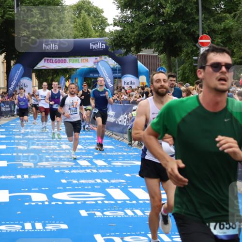 29.06.2025 - hella hamburg halbmarathon Zöllner http://msf.ph/oto/8174478 29.06.2025 10:37:14 Ziel 4860, 5923, 7482, 8362, 9178, 10190, 11423, 13972, 15178, 17137, 17658, 17726 meine-sportfotos.de