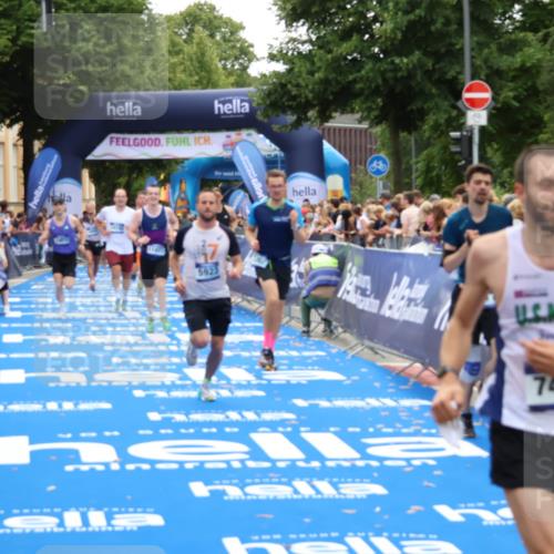 29.06.2025 - hella hamburg halbmarathon Zöllner http://msf.ph/oto/8174497 29.06.2025 10:37:15 Ziel 4860, 5923, 7482, 8362, 9178, 10190, 11423, 13972, 15178, 17137, 17726 meine-sportfotos.de