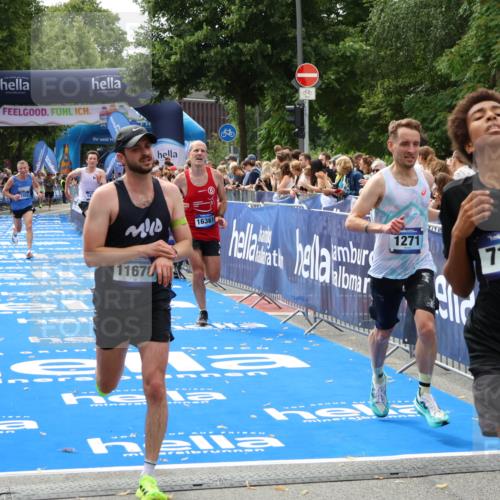 29.06.2025 - hella hamburg halbmarathon Zöllner http://msf.ph/oto/8174528 29.06.2025 10:24:58 Ziel 1271, 7142, 10867, 11678, 14836, 16361, 17752 meine-sportfotos.de