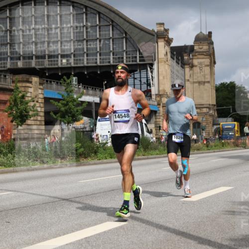 29.06.2025 - hella hamburg halbmarathon Yannick Fuchs http://msf.ph/oto/8174543 29.06.2025 10:26:17 20KM 3201, 4812, 9508, 10017, 10298, 10929, 11857, 12232, 12681, 14450, 14548, 15835, 18102, 19118 meine-sportfotos.de