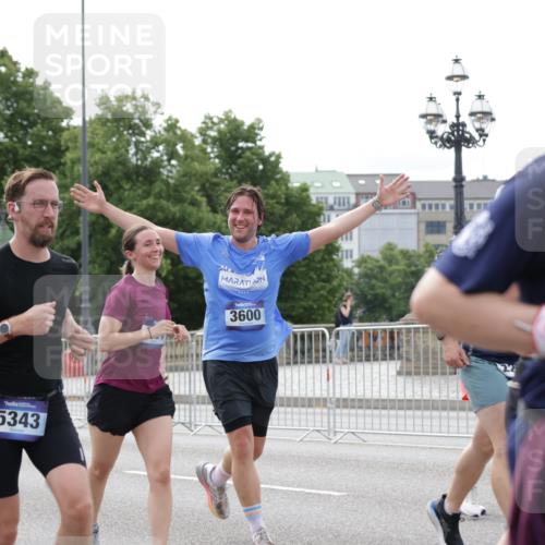29.06.2025 - hella hamburg halbmarathon Jannik Wohlers http://msf.ph/oto/8174657 29.06.2025 10:22:18 Lombardsbrücke 1029, 2294, 2479, 2766, 2886, 3003, 3430, 3511, 3600, 3601, 4969, 5223, 5343, 5798, 6826, 6899, 7188, 7190, 7276, 7529, 7925, 8355, 8931, 9256, 9392, 9598, 10065, 10086, 10573, 10826, 10902, 11665, 12592, 13472, 13921, 13963, 14525, 14633, 14801, 14906, 15870, 16618, 16801 meine-sportfotos.de