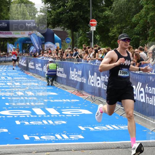 29.06.2025 - hella hamburg halbmarathon Zöllner http://msf.ph/oto/8174732 29.06.2025 10:25:05 Ziel 2483, 10867, 11078, 15483 meine-sportfotos.de