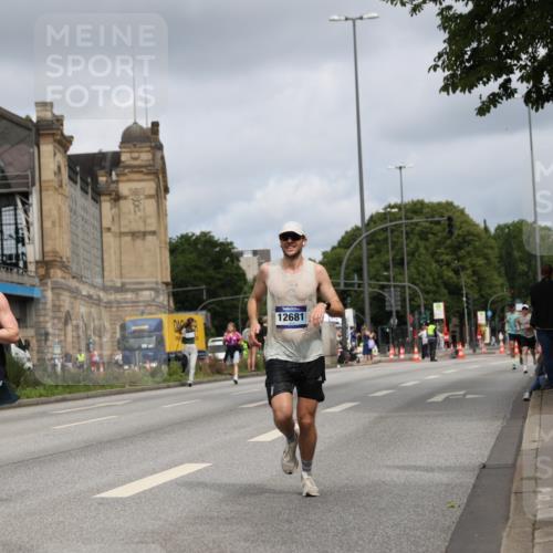 29.06.2025 - hella hamburg halbmarathon Yannick Fuchs http://msf.ph/oto/8174755 29.06.2025 10:26:27 20KM 3201, 3955, 4812, 5660, 6619, 10298, 10929, 12232, 12681, 13606, 13617, 14450, 15835, 18102, 19118 meine-sportfotos.de