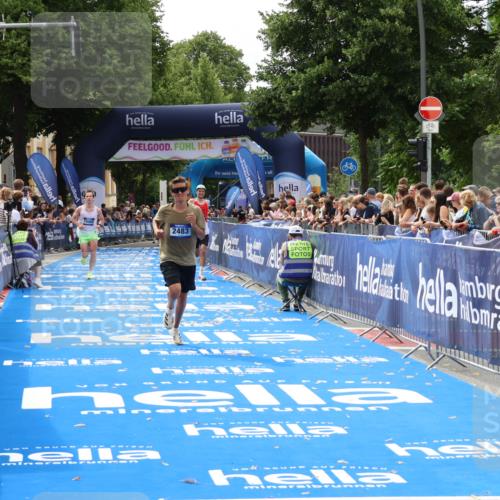 29.06.2025 - hella hamburg halbmarathon Zöllner http://msf.ph/oto/8174778 29.06.2025 10:25:07 Ziel 2483, 11078, 15483 meine-sportfotos.de