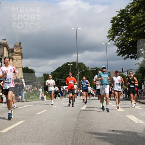 29.06.2025 - hella hamburg halbmarathon Yannick Fuchs http://msf.ph/oto/8174783 29.06.2025 10:41:38 20KM 51, 1012, 1460, 1592, 1604, 2274, 2839, 2864, 2869, 3976, 4093, 4377, 5022, 5129, 5532, 5650, 5889, 6134, 6168, 6203, 6630, 6716, 7480, 7962, 8564, 8693, 8852, 9051, 10122, 10423, 10988, 11021, 11518, 12679, 12706, 12724, 12870, 13223, 13303, 13672, 14730, 15350, 15451, 15923, 15973, 16089, 16175, 16819, 17172, 17229, 17743, 17846, 17915, 17979, 18297, 18356, 18856, 19127 meine-sportfotos.de