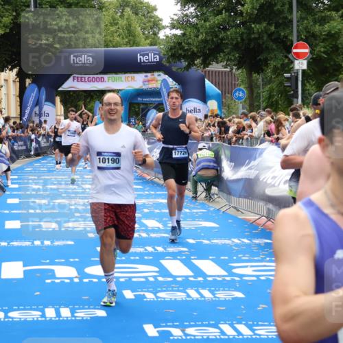 29.06.2025 - hella hamburg halbmarathon Zöllner http://msf.ph/oto/8174832 29.06.2025 10:37:19 Ziel 4860, 5003, 10190, 11423, 12900, 13972, 14459, 15178, 17137, 17726 meine-sportfotos.de