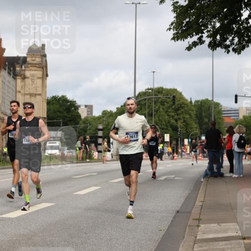 29.06.2025 - hella hamburg halbmarathon Yannick Fuchs http://msf.ph/oto/8174910 29.06.2025 10:26:39 20KM 1686, 3955, 4129, 4698, 4812, 5187, 5660, 6619, 7272, 7793, 12681, 13606, 13617, 14450, 18102 meine-sportfotos.de