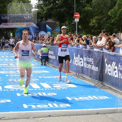 29.06.2025 - hella hamburg halbmarathon Zöllner http://msf.ph/oto/8174914 29.06.2025 10:25:11 Ziel 8376, 11078, 13913, 15483 meine-sportfotos.de