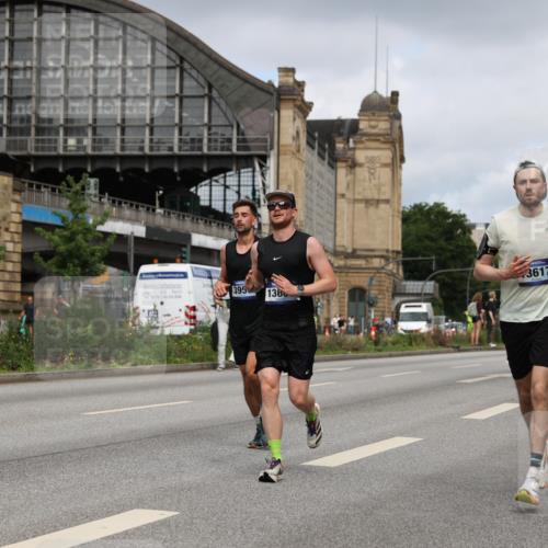 29.06.2025 - hella hamburg halbmarathon Yannick Fuchs http://msf.ph/oto/8174931 29.06.2025 10:26:40 20KM 1686, 3955, 4129, 4698, 4812, 5187, 5660, 6619, 7272, 7793, 11199, 13606, 13617, 14450, 18102 meine-sportfotos.de