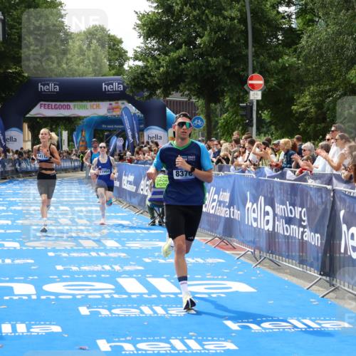29.06.2025 - hella hamburg halbmarathon Zöllner http://msf.ph/oto/8174980 29.06.2025 10:25:18 Ziel 8376, 11994, 13913, 14113, 16484 meine-sportfotos.de