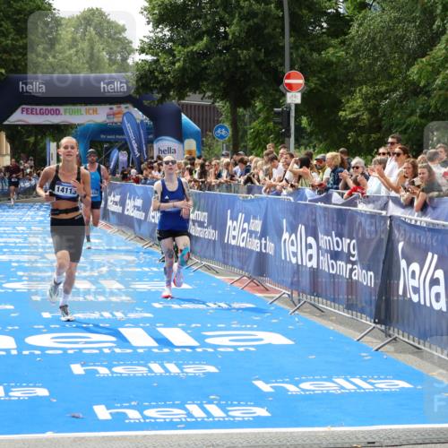 29.06.2025 - hella hamburg halbmarathon Zöllner http://msf.ph/oto/8175018 29.06.2025 10:25:19 Ziel 8376, 11994, 14113, 16484 meine-sportfotos.de