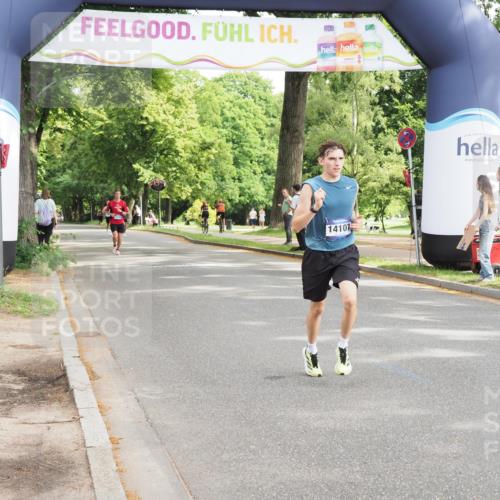 29.06.2025 - hella hamburg halbmarathon MichiJ http://msf.ph/oto/8175027 29.06.2025 10:15:49 Zwischen KM18-KM19 2483, 4338, 8376, 9767, 10468, 11228 meine-sportfotos.de