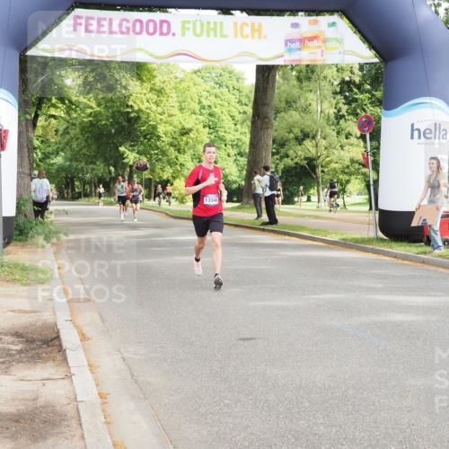 29.06.2025 - hella hamburg halbmarathon MichiJ http://msf.ph/oto/8175076 29.06.2025 10:15:53 Zwischen KM18-KM19 2483 meine-sportfotos.de