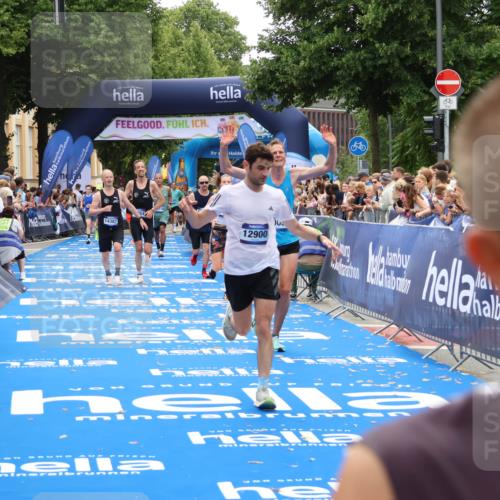 29.06.2025 - hella hamburg halbmarathon Zöllner http://msf.ph/oto/8175077 29.06.2025 10:37:23 Ziel 5003, 12739, 12900, 13854, 14387, 14459, 15888, 17306, 18824 meine-sportfotos.de