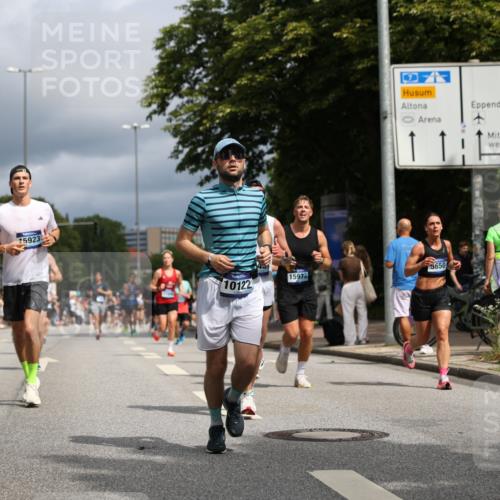 29.06.2025 - hella hamburg halbmarathon Yannick Fuchs http://msf.ph/oto/8175127 29.06.2025 10:41:40 20KM 51, 1012, 1460, 1592, 1604, 1613, 1696, 2274, 2839, 2864, 2869, 3976, 4093, 4377, 5022, 5129, 5532, 5650, 5889, 6134, 6168, 6203, 6716, 7962, 8564, 8693, 8852, 9051, 10122, 10423, 10988, 11021, 11283, 11518, 12679, 12706, 12724, 12870, 13223, 13672, 14730, 15350, 15451, 15923, 15973, 16089, 16175, 16819, 17172, 17229, 17451, 17743, 17846, 17915, 17979, 18297, 18356, 18856, 19127 meine-sportfotos.de