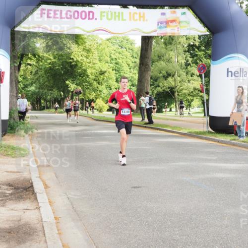 29.06.2025 - hella hamburg halbmarathon MichiJ http://msf.ph/oto/8175160 29.06.2025 10:15:53 Zwischen KM18-KM19 2483 meine-sportfotos.de