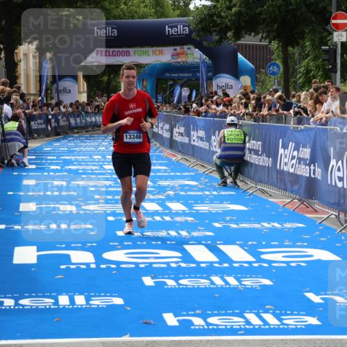 29.06.2025 - hella hamburg halbmarathon Zöllner http://msf.ph/oto/8175168 29.06.2025 10:25:37 Ziel 4338, 13346 meine-sportfotos.de