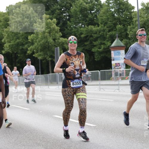 29.06.2025 - hella hamburg halbmarathon Jannik Wohlers http://msf.ph/oto/8175172 29.06.2025 10:22:20 Lombardsbrücke 1029, 2294, 2479, 2766, 2886, 3003, 3430, 3600, 3601, 5223, 5343, 5629, 5798, 6899, 7188, 7190, 7276, 7529, 7925, 8355, 8931, 9256, 9392, 10086, 10573, 10826, 10902, 11665, 12592, 13472, 13921, 13963, 14525, 14633, 14801, 14906, 15870, 16618, 16801 meine-sportfotos.de