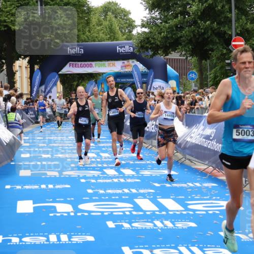 29.06.2025 - hella hamburg halbmarathon Zöllner http://msf.ph/oto/8175203 29.06.2025 10:37:25 Ziel 2767, 5003, 12739, 12900, 13854, 14387, 14459, 15888, 17306, 18159, 18723, 18824 meine-sportfotos.de