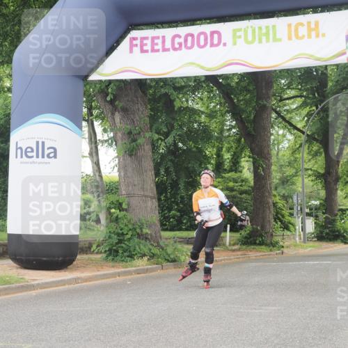 29.06.2025 - hella hamburg halbmarathon KatJ http://msf.ph/oto/8175217 29.06.2025 09:20:43 Zwischen KM18-KM19  meine-sportfotos.de