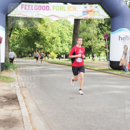 29.06.2025 - hella hamburg halbmarathon MichiJ http://msf.ph/oto/8175230 29.06.2025 10:15:54 Zwischen KM18-KM19 2483, 13346 meine-sportfotos.de