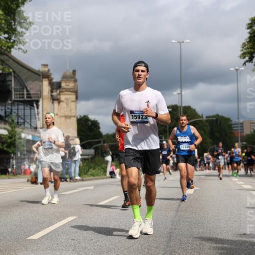 29.06.2025 - hella hamburg halbmarathon Yannick Fuchs http://msf.ph/oto/8175279 29.06.2025 10:41:41 20KM 51, 1012, 1460, 1592, 1604, 1613, 1696, 2274, 2839, 2864, 2869, 3976, 4093, 4377, 5022, 5129, 5532, 5650, 5889, 6134, 6168, 6203, 6716, 7962, 8564, 8693, 8852, 9051, 10122, 10423, 10969, 10988, 11021, 11283, 11518, 12679, 12706, 12724, 12870, 13223, 13672, 14730, 15350, 15451, 15923, 15973, 16089, 16175, 16819, 17172, 17229, 17451, 17743, 17846, 17915, 17979, 18104, 18297, 18356, 18856, 19127 meine-sportfotos.de