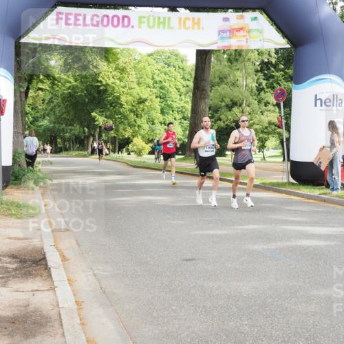 29.06.2025 - hella hamburg halbmarathon MichiJ http://msf.ph/oto/8175299 29.06.2025 10:15:59 Zwischen KM18-KM19 13346, 13780 meine-sportfotos.de
