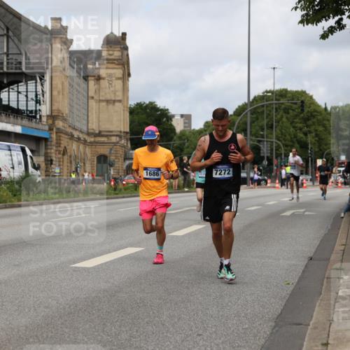 29.06.2025 - hella hamburg halbmarathon Yannick Fuchs http://msf.ph/oto/8175322 29.06.2025 10:26:56 20KM 1407, 1686, 1894, 3935, 4129, 4698, 5187, 7272, 7793, 10927, 11199, 11370, 16065, 16505 meine-sportfotos.de