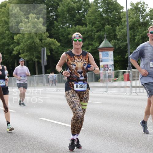 29.06.2025 - hella hamburg halbmarathon Jannik Wohlers http://msf.ph/oto/8175326 29.06.2025 10:22:20 Lombardsbrücke 1029, 2294, 2479, 2766, 2886, 3003, 3430, 3600, 3601, 5223, 5343, 5629, 5798, 6899, 7188, 7190, 7276, 7529, 7925, 8355, 8931, 9256, 9392, 10086, 10573, 10826, 10902, 11665, 12592, 13472, 13921, 13963, 14525, 14633, 14801, 14906, 15870, 16618, 16801 meine-sportfotos.de