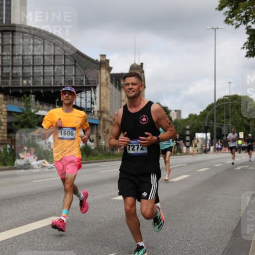 29.06.2025 - hella hamburg halbmarathon Yannick Fuchs http://msf.ph/oto/8175342 29.06.2025 10:26:57 20KM 1407, 1686, 1894, 3935, 4129, 4698, 5187, 5746, 7272, 7793, 10484, 10927, 11199, 11370, 15826, 16065, 16505 meine-sportfotos.de