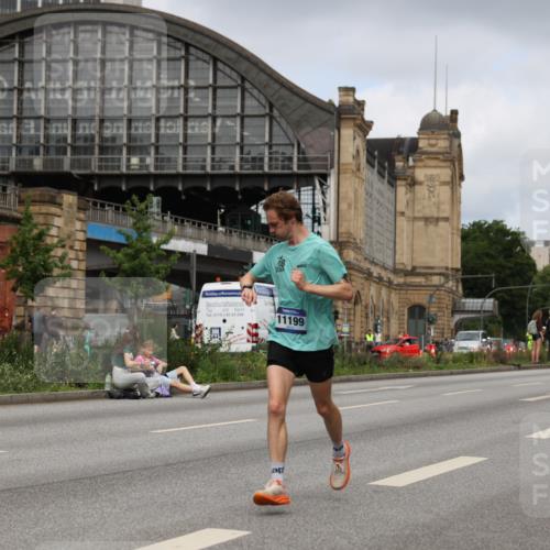 29.06.2025 - hella hamburg halbmarathon Yannick Fuchs http://msf.ph/oto/8175373 29.06.2025 10:26:59 20KM 1407, 1686, 1894, 3935, 4129, 4698, 5070, 5187, 5746, 7272, 7793, 8883, 10484, 10927, 11199, 11370, 15826, 16065, 16505 meine-sportfotos.de