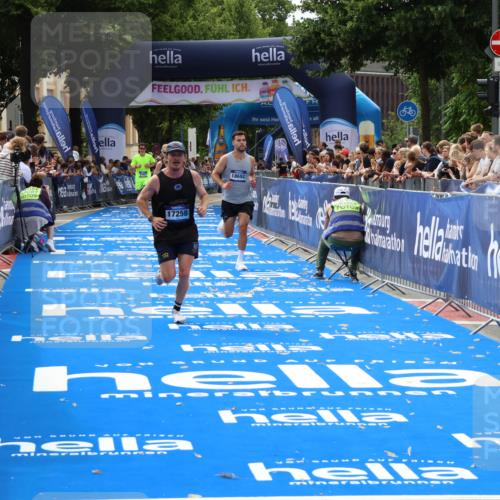 29.06.2025 - hella hamburg halbmarathon Zöllner http://msf.ph/oto/8175410 29.06.2025 10:25:56 Ziel 9767, 10468, 17258, 18692 meine-sportfotos.de