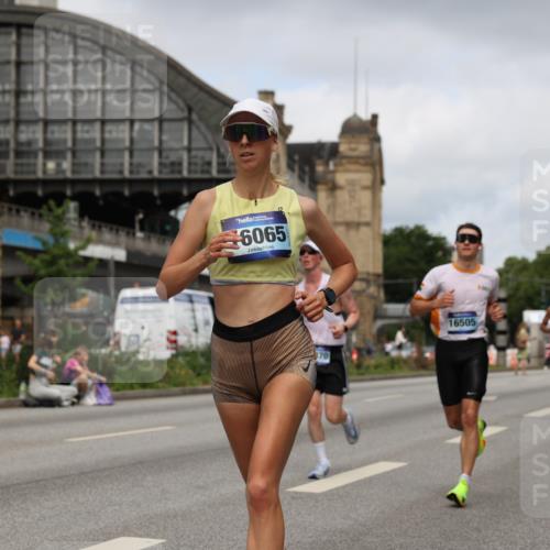 29.06.2025 - hella hamburg halbmarathon Yannick Fuchs http://msf.ph/oto/8175620 29.06.2025 10:27:08 20KM 1407, 1686, 1707, 1894, 3935, 5070, 5746, 7272, 7845, 7965, 8883, 9047, 10484, 10876, 10927, 11150, 11199, 11370, 11929, 14293, 15826, 16065, 16505, 16957, 18135, 18562, 18563 meine-sportfotos.de