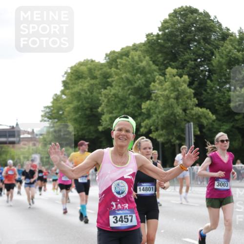 29.06.2025 - hella hamburg halbmarathon Jannik Wohlers http://msf.ph/oto/8175772 29.06.2025 10:22:23 Lombardsbrücke 1029, 2294, 2479, 2766, 3003, 3600, 3601, 5223, 5343, 5629, 5798, 7188, 7190, 7266, 7276, 7529, 7925, 8355, 9256, 9392, 10086, 10826, 10902, 11665, 12190, 12592, 13921, 14525, 14633, 14801, 15469, 15870, 16618, 16801 meine-sportfotos.de