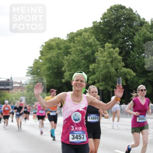 29.06.2025 - hella hamburg halbmarathon Jannik Wohlers http://msf.ph/oto/8175821 29.06.2025 10:22:23 Lombardsbrücke 1029, 2294, 2479, 2766, 3003, 3600, 3601, 5223, 5343, 5629, 5798, 7188, 7190, 7266, 7276, 7529, 7925, 8355, 9256, 9392, 10086, 10826, 10902, 11665, 12190, 12592, 13921, 14525, 14633, 14801, 15469, 15870, 16618, 16801 meine-sportfotos.de