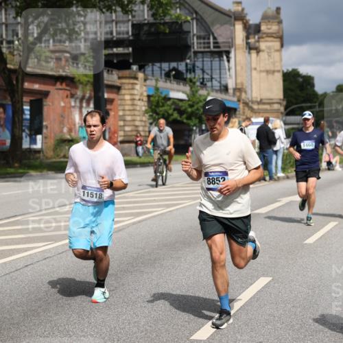 29.06.2025 - hella hamburg halbmarathon Yannick Fuchs http://msf.ph/oto/8175829 29.06.2025 10:41:46 20KM 51, 1460, 1592, 1604, 1613, 1696, 2274, 2284, 2839, 2864, 2869, 2953, 3976, 4093, 4377, 4528, 5022, 5650, 5889, 6009, 6134, 6168, 6716, 7962, 8693, 8852, 10122, 10969, 10988, 11021, 11283, 11518, 12679, 12706, 12724, 12870, 13223, 13672, 14730, 15350, 15451, 15478, 15479, 15923, 15973, 17172, 17229, 17451, 17743, 17846, 17915, 17979, 18104, 18856, 19127 meine-sportfotos.de