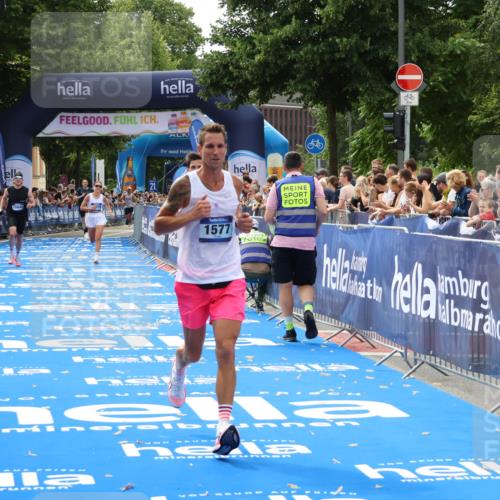 29.06.2025 - hella hamburg halbmarathon Zöllner http://msf.ph/oto/8175849 29.06.2025 10:26:42 Ziel 1577, 9565, 10848, 19076 meine-sportfotos.de