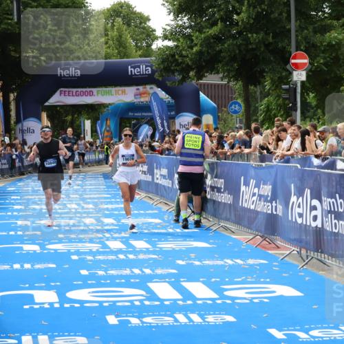 29.06.2025 - hella hamburg halbmarathon Zöllner http://msf.ph/oto/8175897 29.06.2025 10:26:46 Ziel 1065, 10848, 19076 meine-sportfotos.de