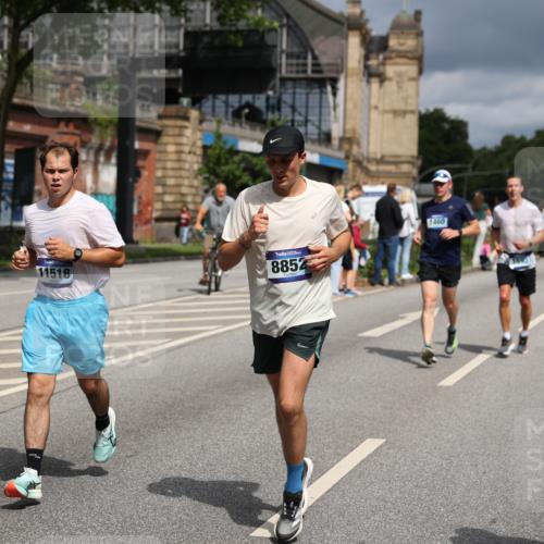 29.06.2025 - hella hamburg halbmarathon Yannick Fuchs http://msf.ph/oto/8175918 29.06.2025 10:41:46 20KM 51, 1460, 1592, 1604, 1613, 1696, 2274, 2284, 2839, 2864, 2869, 2953, 3976, 4093, 4377, 4528, 5022, 5650, 5889, 6009, 6134, 6168, 6716, 7962, 8693, 8852, 10122, 10969, 10988, 11021, 11283, 11518, 12679, 12706, 12724, 12870, 13223, 13672, 14730, 15350, 15451, 15478, 15479, 15923, 15973, 17172, 17229, 17451, 17743, 17846, 17915, 17979, 18104, 18856, 19127 meine-sportfotos.de
