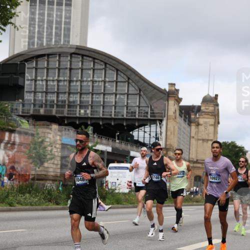 29.06.2025 - hella hamburg halbmarathon Yannick Fuchs http://msf.ph/oto/8175954 29.06.2025 10:27:15 20KM 1407, 1707, 1894, 3935, 5070, 5746, 6358, 7845, 7965, 8883, 9047, 10484, 10876, 10927, 11150, 11169, 11370, 11929, 14293, 15826, 16065, 16505, 16957, 18135, 18562, 18563 meine-sportfotos.de