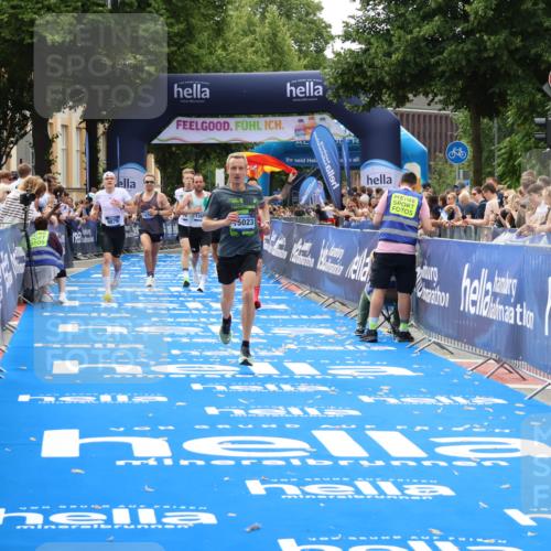 29.06.2025 - hella hamburg halbmarathon Zöllner http://msf.ph/oto/8176094 29.06.2025 10:27:01 Ziel 9079, 12641, 12992, 13780, 13956, 15023, 15671, 19050 meine-sportfotos.de