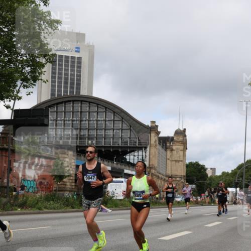 29.06.2025 - hella hamburg halbmarathon Yannick Fuchs http://msf.ph/oto/8176108 29.06.2025 10:27:17 20KM 1407, 1707, 1894, 5070, 5746, 6358, 7845, 7965, 8883, 9047, 10484, 10876, 10927, 11150, 11169, 11370, 11929, 13199, 14293, 15054, 15826, 16065, 16505, 16957, 18135, 18562, 18563 meine-sportfotos.de