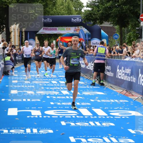 29.06.2025 - hella hamburg halbmarathon Zöllner http://msf.ph/oto/8176109 29.06.2025 10:27:02 Ziel 9079, 12641, 12992, 13780, 13956, 14828, 15023, 15671, 19050 meine-sportfotos.de