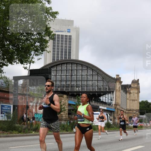 29.06.2025 - hella hamburg halbmarathon Yannick Fuchs http://msf.ph/oto/8176113 29.06.2025 10:27:18 20KM 1407, 1707, 1894, 5070, 5746, 6358, 7845, 7965, 8883, 9047, 10484, 10876, 10927, 11150, 11169, 11370, 11929, 13199, 14293, 15054, 15826, 16065, 16505, 16957, 18135, 18562, 18563 meine-sportfotos.de