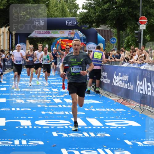 29.06.2025 - hella hamburg halbmarathon Zöllner http://msf.ph/oto/8176118 29.06.2025 10:27:02 Ziel 9079, 12641, 12992, 13780, 13956, 14828, 15023, 15671, 19050 meine-sportfotos.de