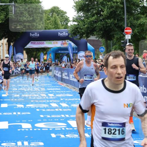 29.06.2025 - hella hamburg halbmarathon Zöllner http://msf.ph/oto/8176134 29.06.2025 10:37:44 Ziel 1505, 1615, 10922, 11106, 13595, 14934, 18193, 18216 meine-sportfotos.de